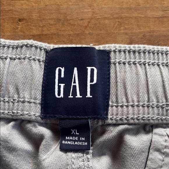 GAP Light Gray Drawstring Shorts - Picture 2 of 3